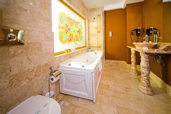 Laur Hotels Experience & Elegance