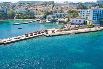Le Bleu Hotel & Resort 5* Le Bleu Hotel & Resort 5*
