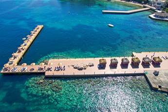 Le Bleu Hotel & Resort 5* Le Bleu Hotel & Resort 5*