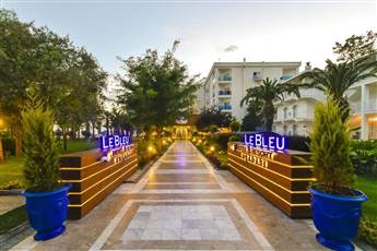 Le Bleu Hotel & Resort 5* Le Bleu Hotel & Resort 5*