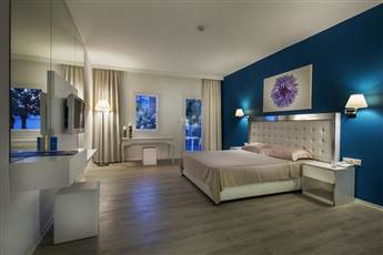 Le Bleu Hotel & Resort 5* Le Bleu Hotel & Resort 5*