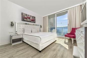 Le Bleu Hotel & Resort 5* Le Bleu Hotel & Resort 5*