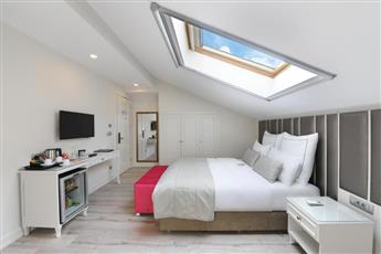 Le Petit Palace Hotel 5*