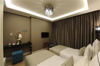 Le Petit Palace Hotel 5*