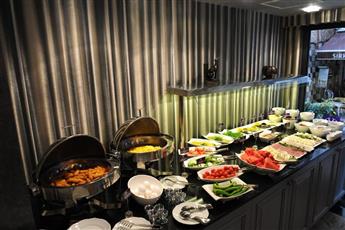 Le Petit Palace Hotel 5*