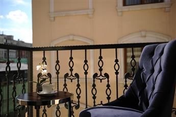 Le Petit Palace Hotel 5*