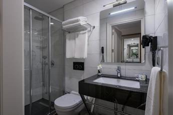 Le Petit Palace Hotel