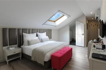 Le Petit Palace Hotel