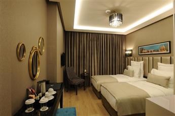 Le Petit Palace Hotel