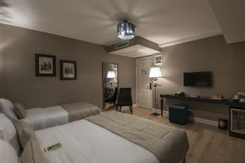 Le Petit Palace Hotel