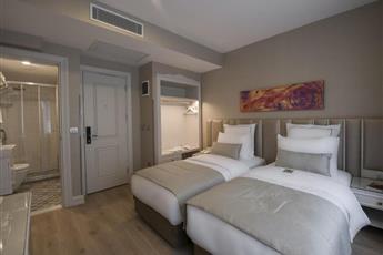 Le Petit Palace Hotel
