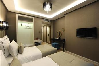 Le Petit Palace Hotel