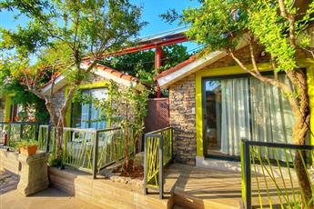 Leda Beach Hotel 3*