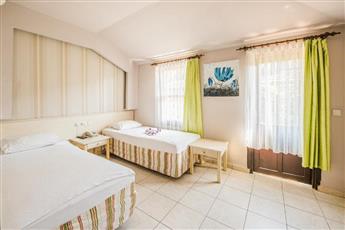 Leda Beach Hotel 3*