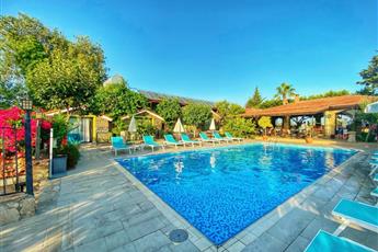 Leda Beach Hotel