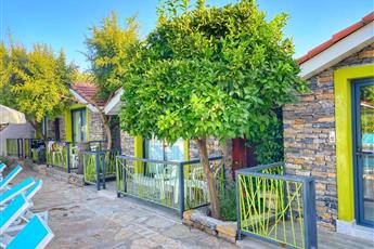 Leda Beach Hotel