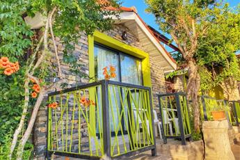 Leda Beach Hotel
