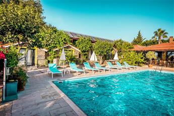 Leda Beach Hotel