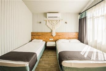 Leda Beach Hotel