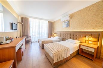 L'Etoile Beach Hotel 4*