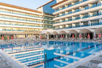 L'Etoile Beach Hotel 4*