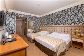 L'Etoile Beach Hotel 4*