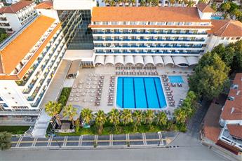 L'Etoile Beach Hotel