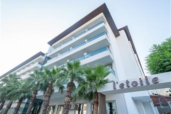 L'Etoile Beach Hotel