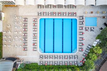 L'Etoile Beach Hotel