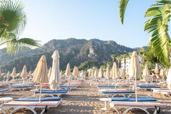 L'Etoile Beach Hotel