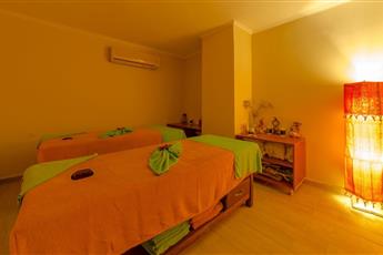 L'Etoile Beach Hotel