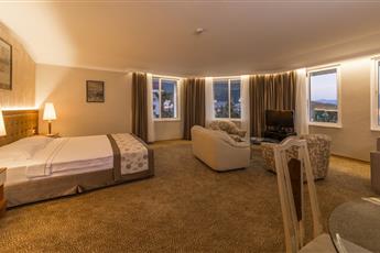L'Etoile Beach Hotel