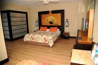Limak Lara Deluxe Hotel & Resort Antalya