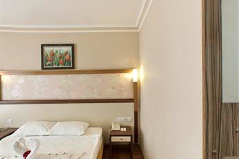 Lims Bona Dea Beach Hotel 4*