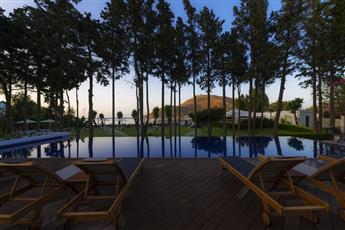 Liv Hotel by Bellazure 4*