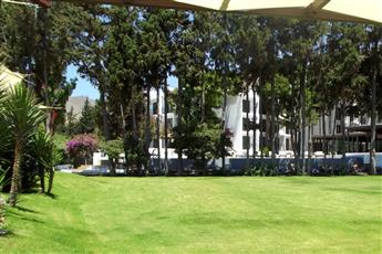 Liv Hotel by Bellazure 4*