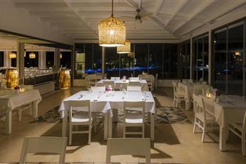 Liv Hotel by Bellazure 4*