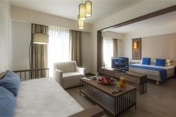 Liv Hotel by Bellazure 4*