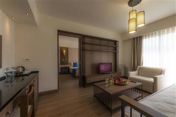 Liv Hotel by Bellazure 4*