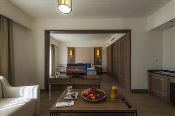 Liv Hotel by Bellazure