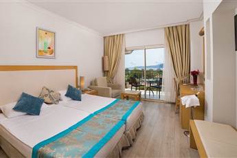 LOceanica Beach Resort Hotel 5*