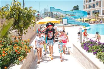 LOceanica Beach Resort Hotel 5*