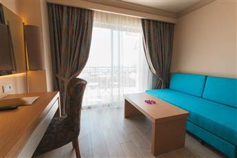 LOceanica Beach Resort Hotel 5*