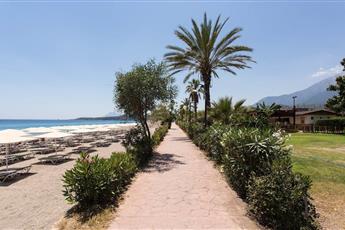 LOceanica Beach Resort Hotel