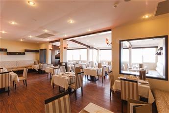 LOceanica Beach Resort Hotel