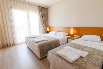 LOceanica Beach Resort Hotel