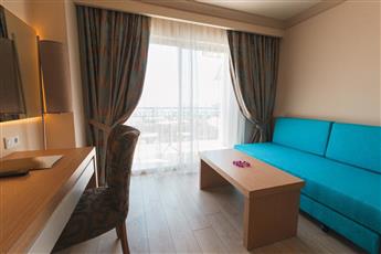 LOceanica Beach Resort Hotel
