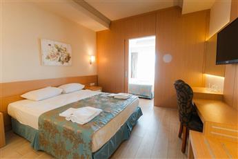LOceanica Beach Resort Hotel