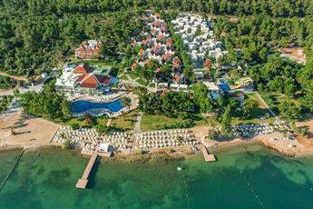 Long Beach Club Nature