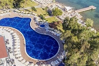 Long Beach Club Nature